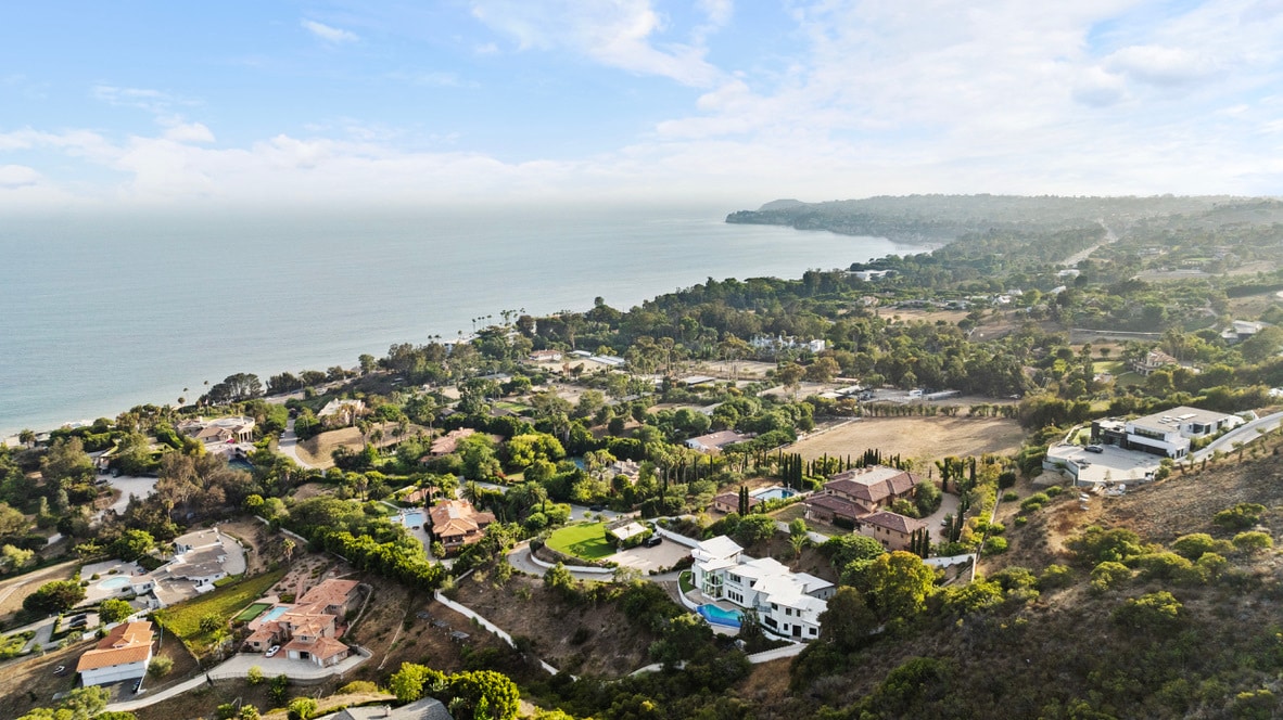 6380 Meadows Ct, Malibu, CA à louer Aérien- Image 1 de 32
