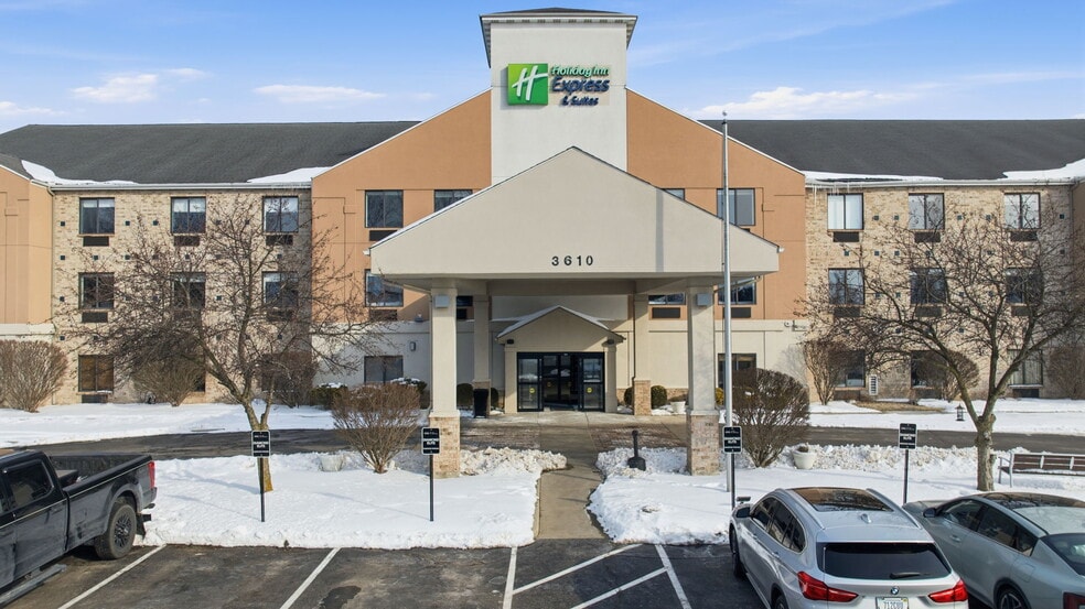 3610 S Nappanee St, Elkhart, IN for sale - Building Photo - Image 3 of 16