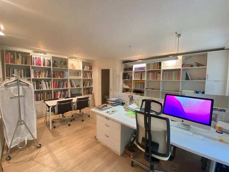 Bureau dans Paris à vendre - Photo du bâtiment - Image 3 de 7