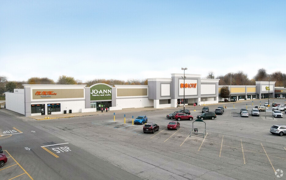 2130-2166 E Markland Ave, Kokomo, IN à louer - Photo du bâtiment - Image 1 de 7