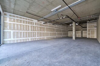 3170 W Olympic Blvd, Los Angeles, CA for lease Interior Photo- Image 2 of 16