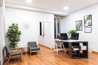 Calle de Velázquez, 15, Madrid, Madrid for lease Interior Photo- Image 2 of 17