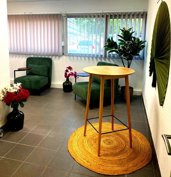 Office in Montpellier for lease - Interior Photo - Image 3 of 3