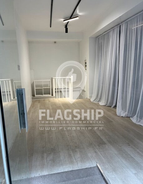 Retail in Paris for lease - Interior Photo - Image 3 of 5
