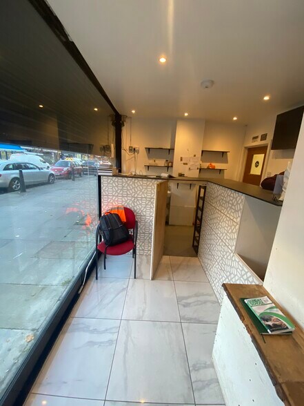 116 Salmon Ln, Londres à louer - Photo du bâtiment - Image 2 de 5