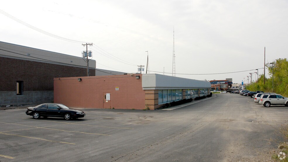 2635 Delaware Ave, Buffalo, NY à vendre - Photo du bâtiment - Image 2 de 3