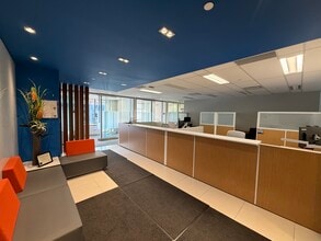 2020 Boul Robert-Bourassa, Montréal, QC for lease Interior Photo- Image 2 of 7