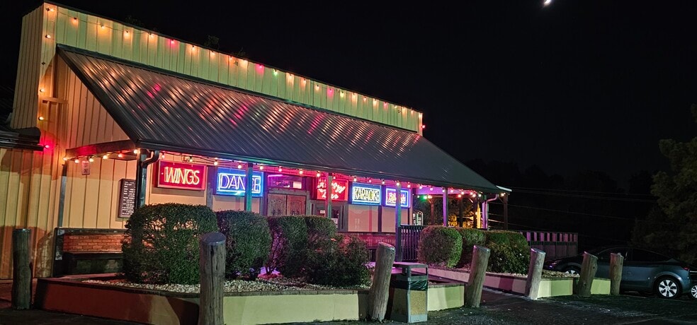 2166 Highpoint Rd, Snellville, GA for sale - Building Photo - Image 3 of 15