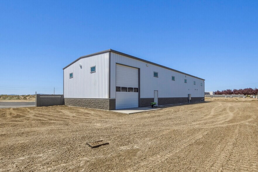 1342 E Saint Helens St, Pasco, WA à louer - Photo du bâtiment - Image 3 de 20