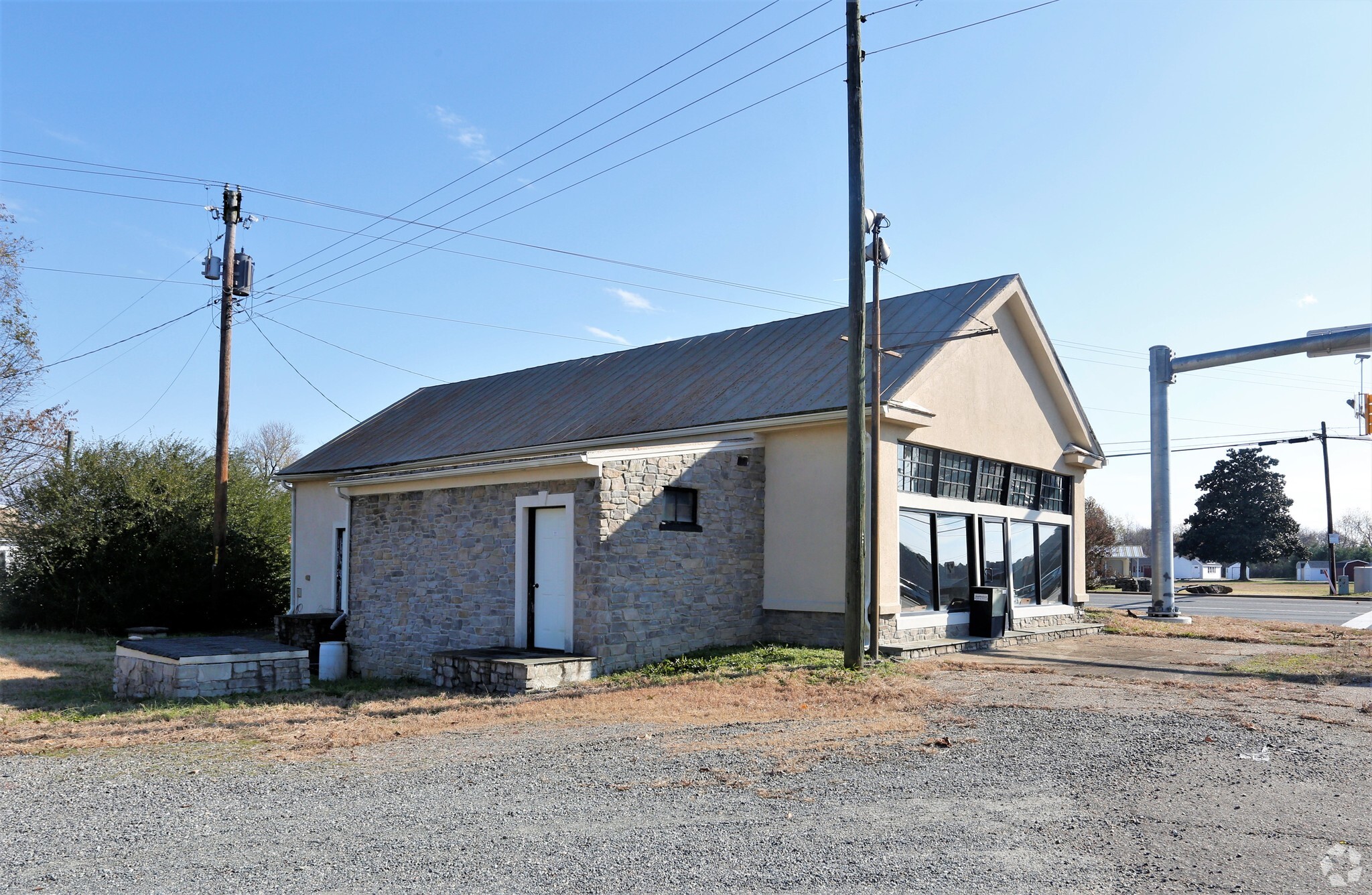 25445 Tidewater Trl, Port Royal, VA for sale Primary Photo- Image 1 of 1