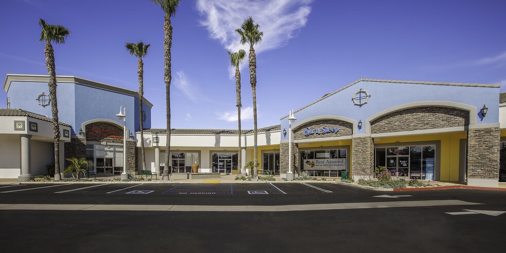 2200 Outlet Center Dr, Oxnard, CA à louer - Photo du bâtiment - Image 3 de 7
