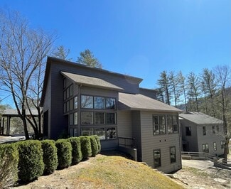 Plus de détails pour 70 Sapphire Valley Rd, Sapphire, NC - Multi-résidentiel à vendre