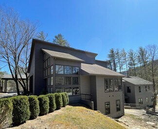 Plus de détails pour 70 Sapphire Valley Rd, Sapphire, NC - Multi-résidentiel à vendre