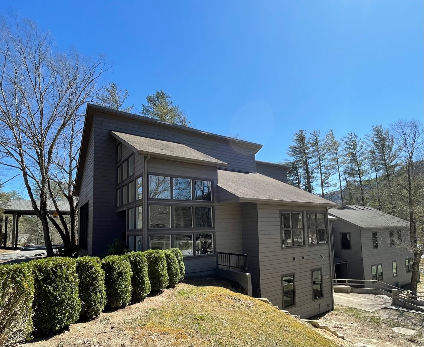 70 Sapphire Valley Rd, Sapphire, NC à vendre Photo principale- Image 1 de 55