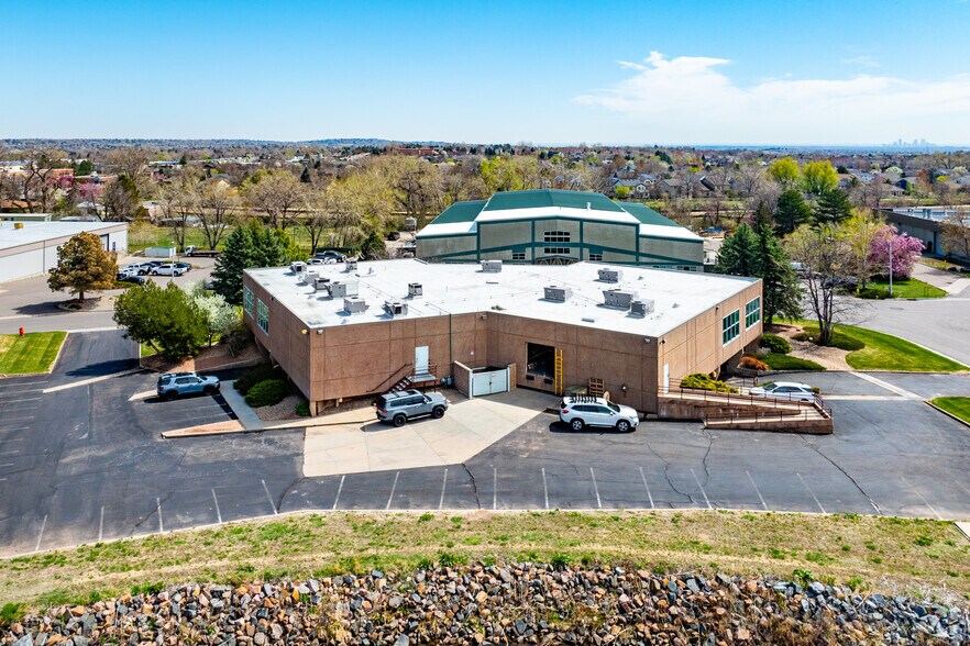6275 Joyce Dr, Arvada, CO à louer - Photo du bâtiment - Image 3 de 19