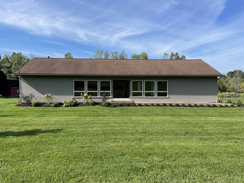 7355 State Route 96, Victor, NY à vendre - Photo principale - Image 1 de 8