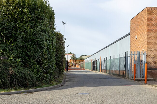 More details for 12-14 Amor Way, Letchworth Garden City - Industrial for Lease