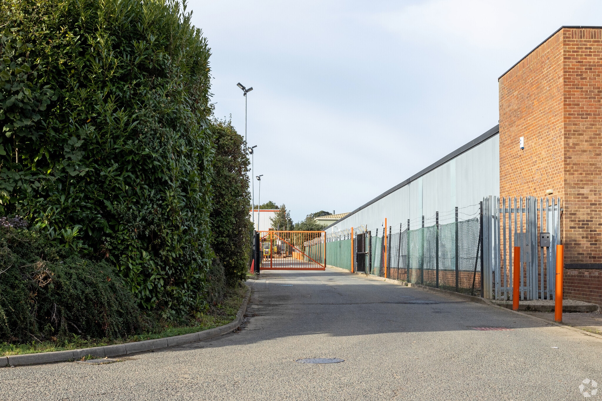 12-14 Amor Way, Letchworth Garden City for lease Primary Photo- Image 1 of 2