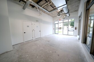 650 SW 1st St, Miami, FL à louer Photo intérieure- Image 2 de 10