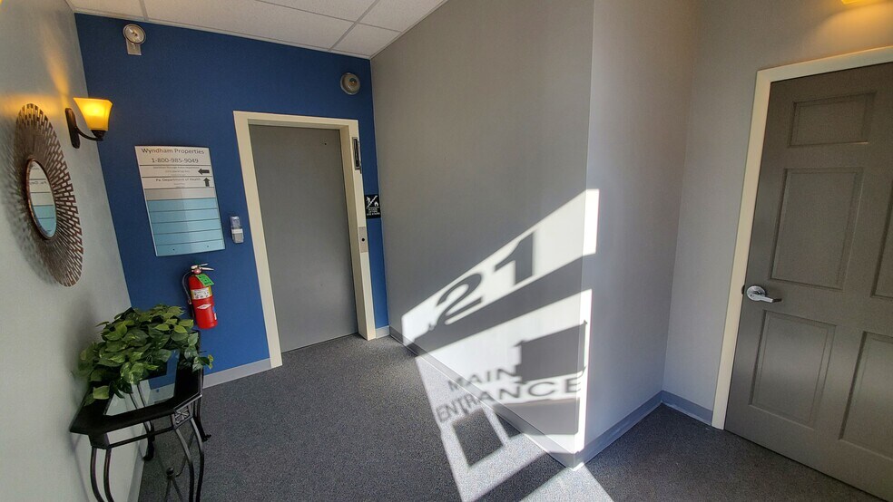 21 S Brown St, Lewistown, PA à louer - Photo intérieure - Image 2 de 12