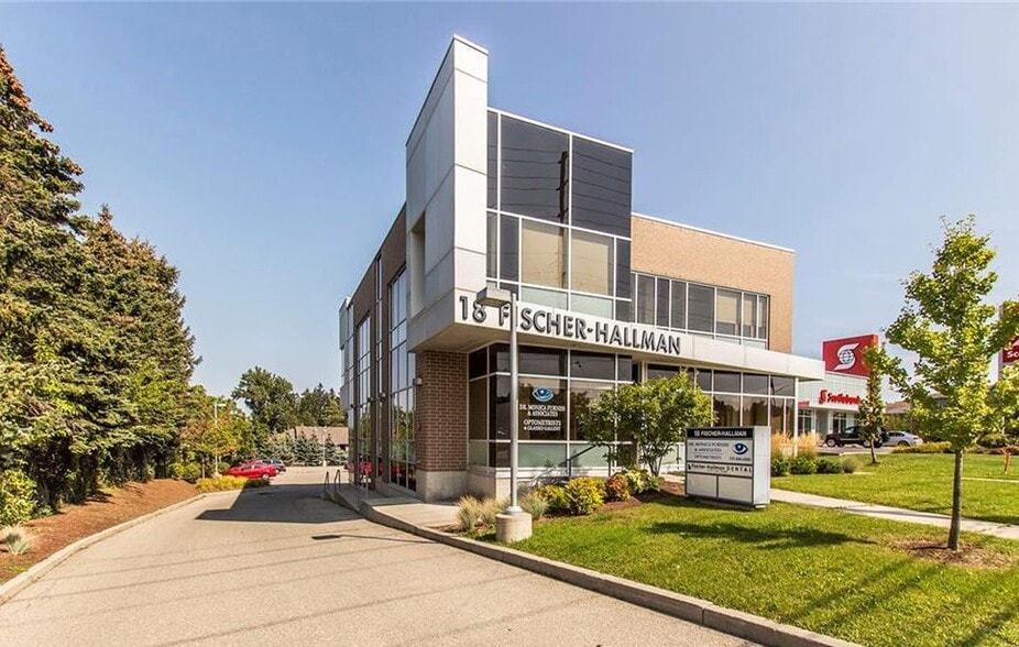 18 Fischer-Hallman Rd N, Waterloo, ON à louer - Photo du bâtiment - Image 2 de 2