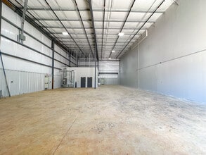 2000 Bob Wade NW ln, Huntsville, AL à louer Photo intérieure- Image 1 de 36