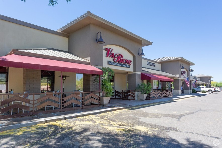 4647 E Chandler Blvd, Phoenix, AZ for lease - Building Photo - Image 2 of 4