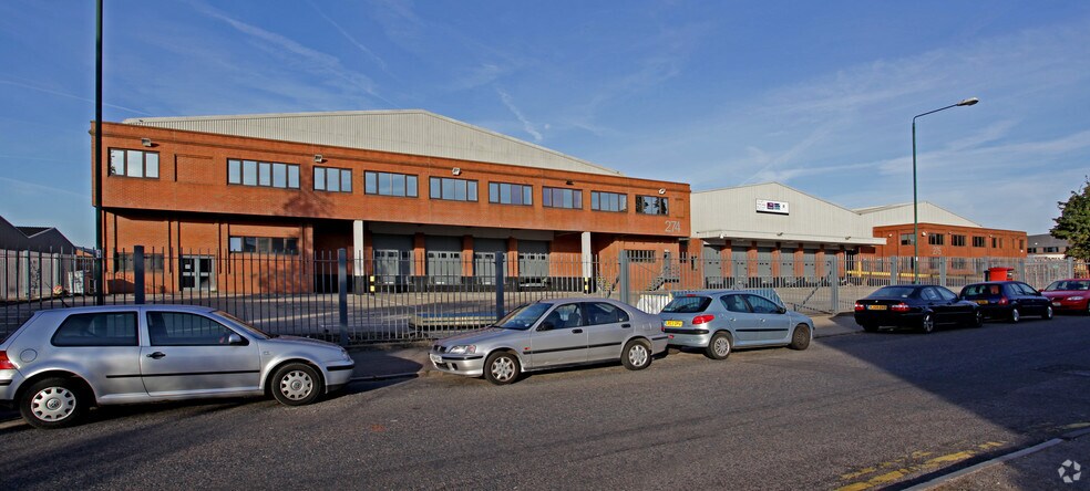 274-275 Abbeydale Rd, Wembley à louer - Photo du bâtiment - Image 2 de 18