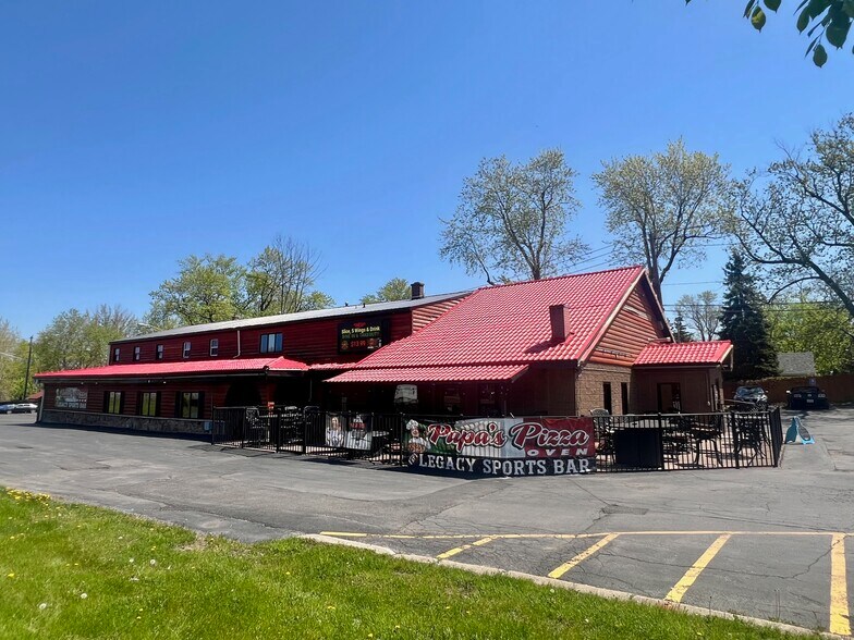 1537 Union Rd, West Seneca, NY à vendre - Photo du bâtiment - Image 1 de 6