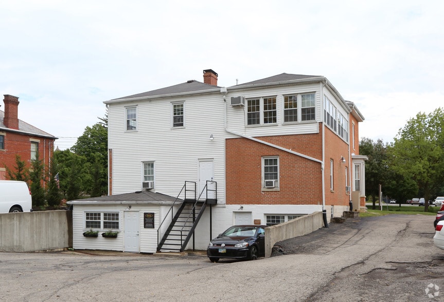 571 High St, Worthington, OH à louer - Photo du bâtiment - Image 2 de 16