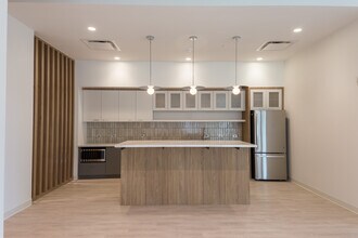 4600 Roswell Rd, Atlanta, GA for lease Interior Photo- Image 1 of 9