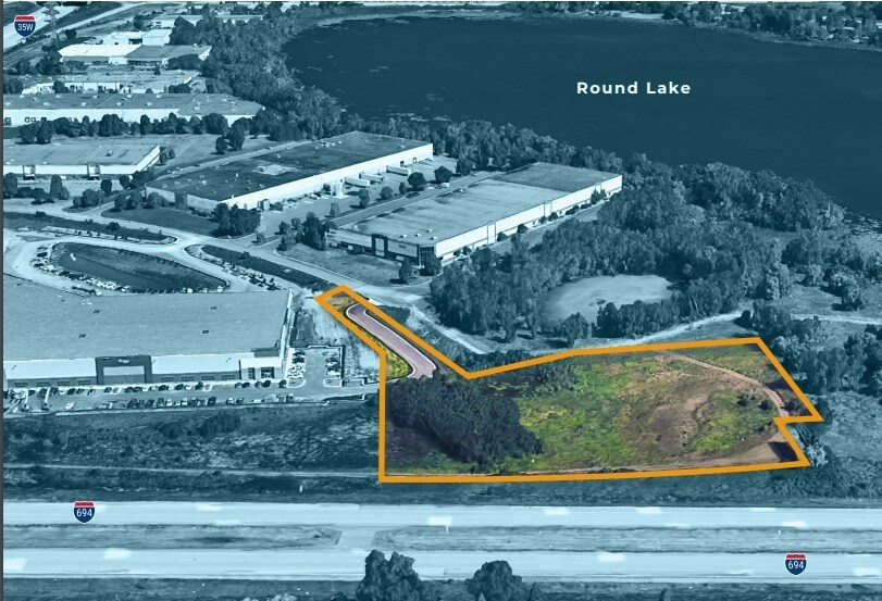 1780 Gateway Blvd, Arden Hills, MN for sale - Building Photo - Image 2 of 4