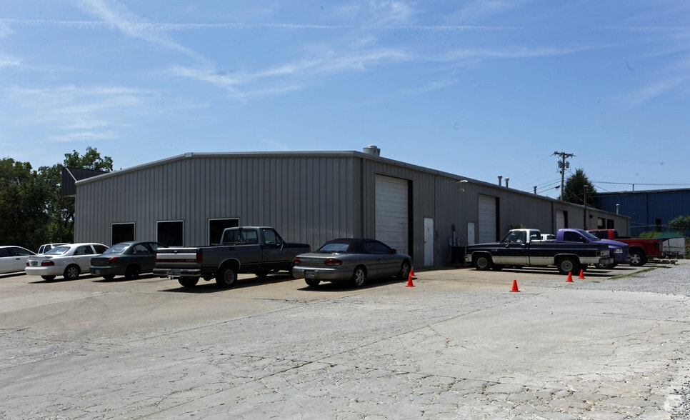 1539 Ashland City Rd, Clarksville, TN à louer - Photo du bâtiment - Image 2 de 2