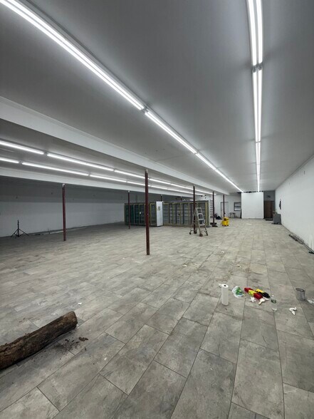 201-205 Broad St, Staten Island, NY à louer - Photo intérieure - Image 2 de 7