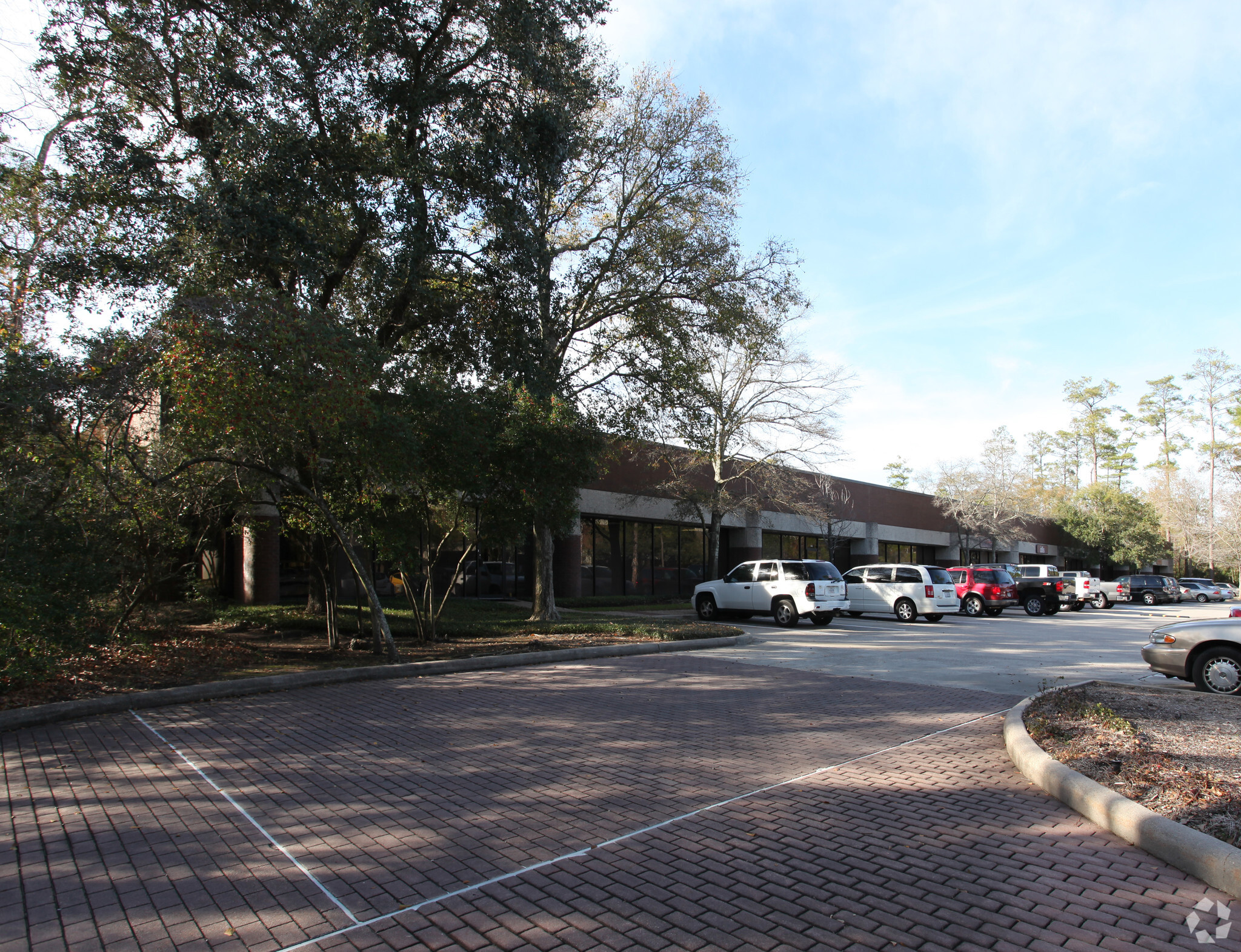 1440 Lake Front Cir, The Woodlands, TX for lease Building Photo- Image 1 of 2