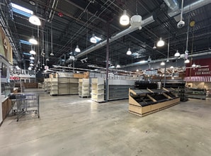 832 W 63rd St, Chicago, IL for lease Interior Photo- Image 1 of 6