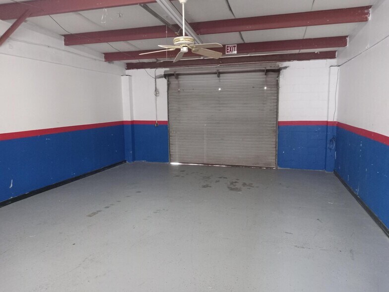 2331-2341 W Clay St, Kissimmee, FL for lease - Building Photo - Image 2 of 4