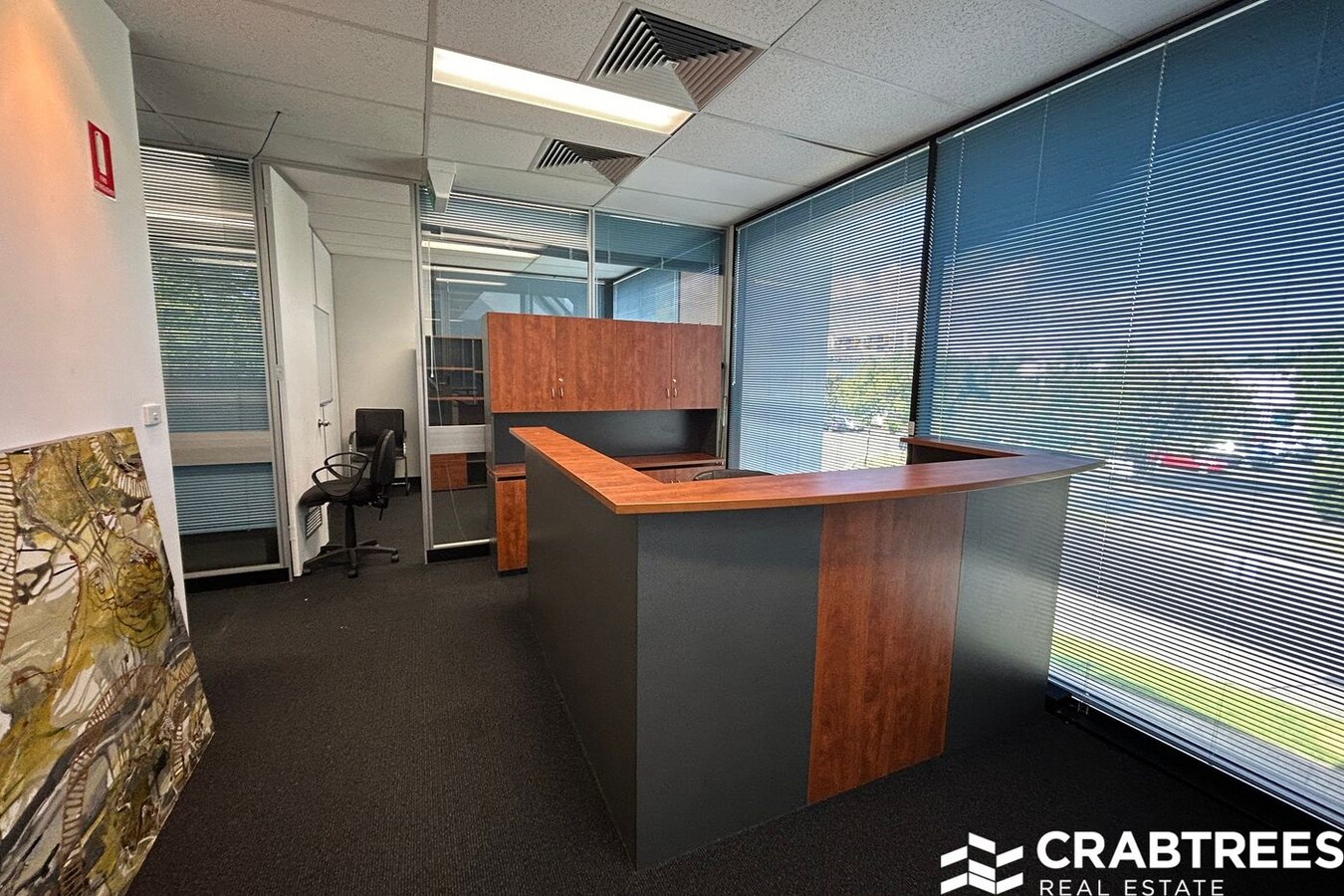1 Redwood Dr, Notting Hill, VIC 3168 - Unité B - - Photo intérieure - Image 2 of 9
