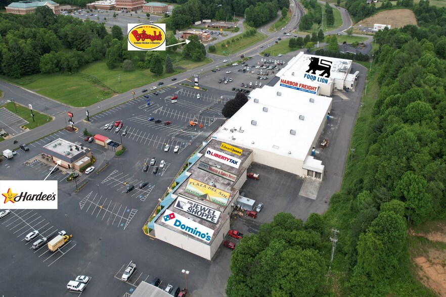 733-789 E Main St, Jefferson, NC for lease - Building Photo - Image 3 of 4