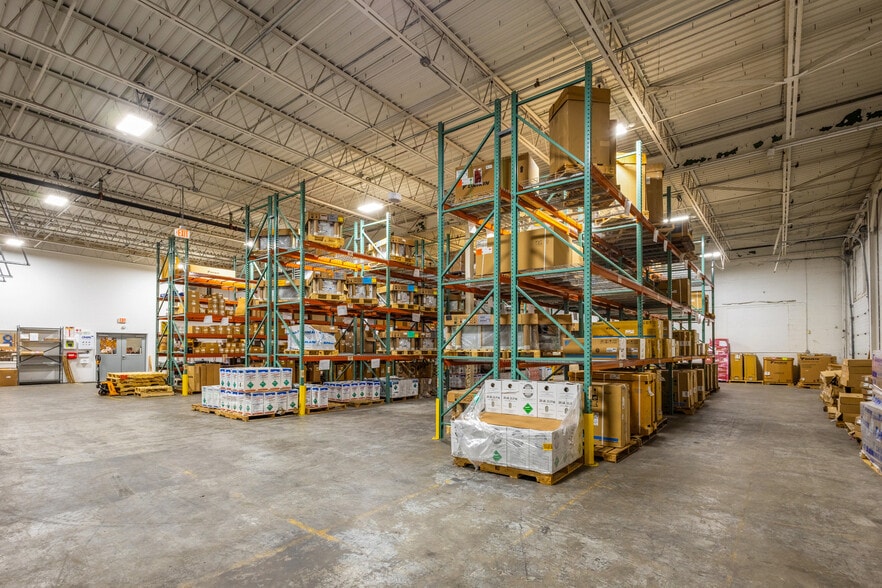 240 Wood Rd, Braintree, MA for lease - Building Photo - Image 3 of 10