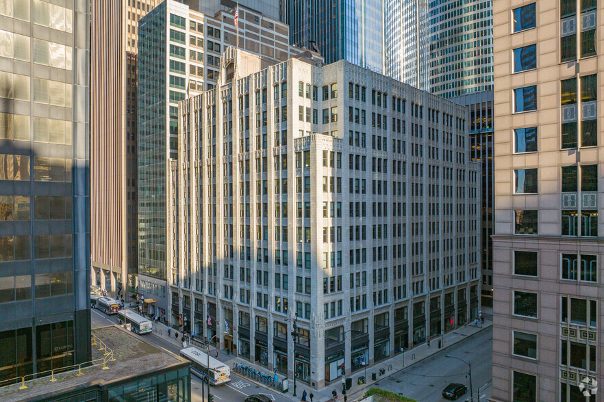 300 W Adams St, Chicago, IL à louer - Photo principale - Image 1 de 27