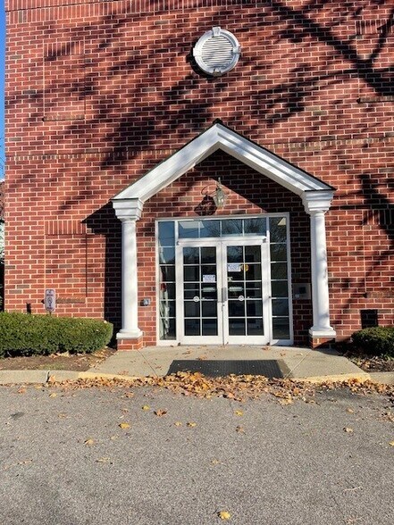 371 Broadway, Kingston, NY à vendre - Photo du bâtiment - Image 2 de 21