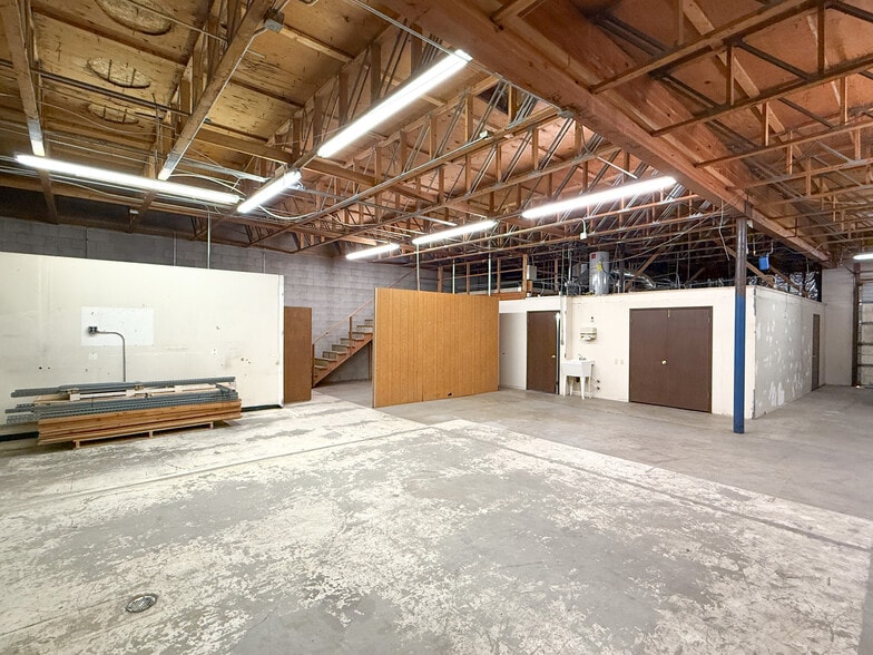 220 W 2950 S, Salt Lake City, UT for lease - Interior Photo - Image 3 of 8
