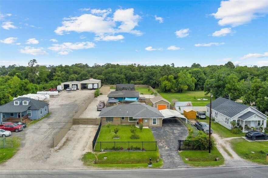 16815 Avenue A, Channelview, TX à vendre - Photo du bâtiment - Image 2 de 30
