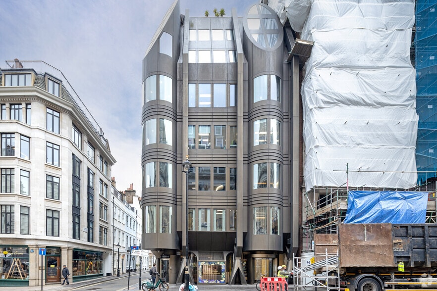 66-67 St James's St, London for lease - Building Photo - Image 2 of 8