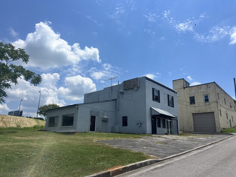 116 Tennessee St, Maryville, TN à louer - Photo du bâtiment - Image 1 de 4