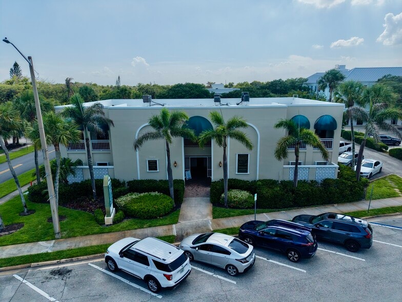 3003 cardinal Dr, Vero Beach, FL à vendre - Photo du bâtiment - Image 2 de 9