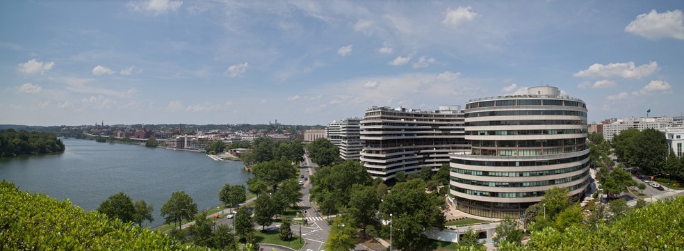 600 New Hampshire Ave NW, Washington, DC for lease - Building Photo - Image 2 of 2