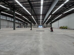 477 Plummer St, PORT MELBOURNE for lease Interior Photo- Image 2 of 5