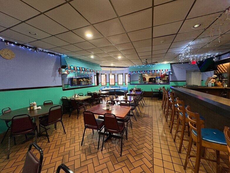 762 Roebling Ave, Trenton, NJ à vendre - Photo du bâtiment - Image 2 de 24